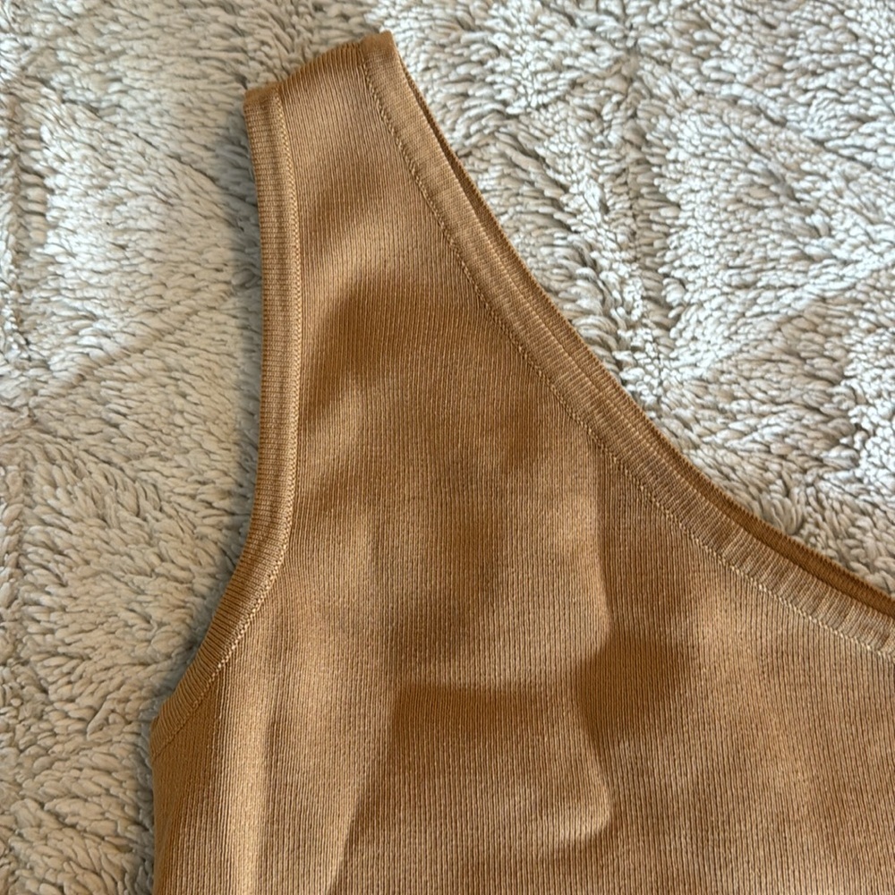 One Shoulder Top - Picture 3 of 4